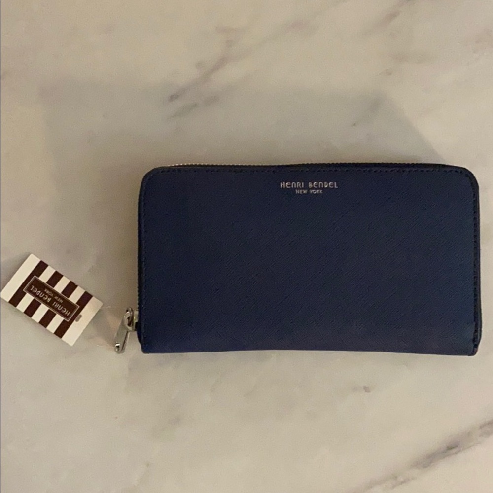 Henri Bendel navy zip around wallet